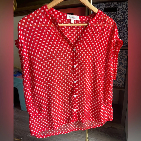 Vince Camuto Tops - Vince Camuto Polka dot blouse, medium